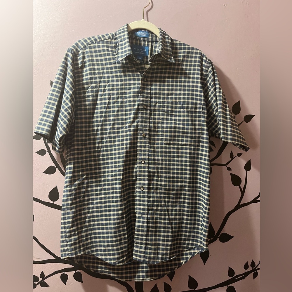 Town Craft Blue and Tan Checkered short sleeved men’s shirt Sized Small